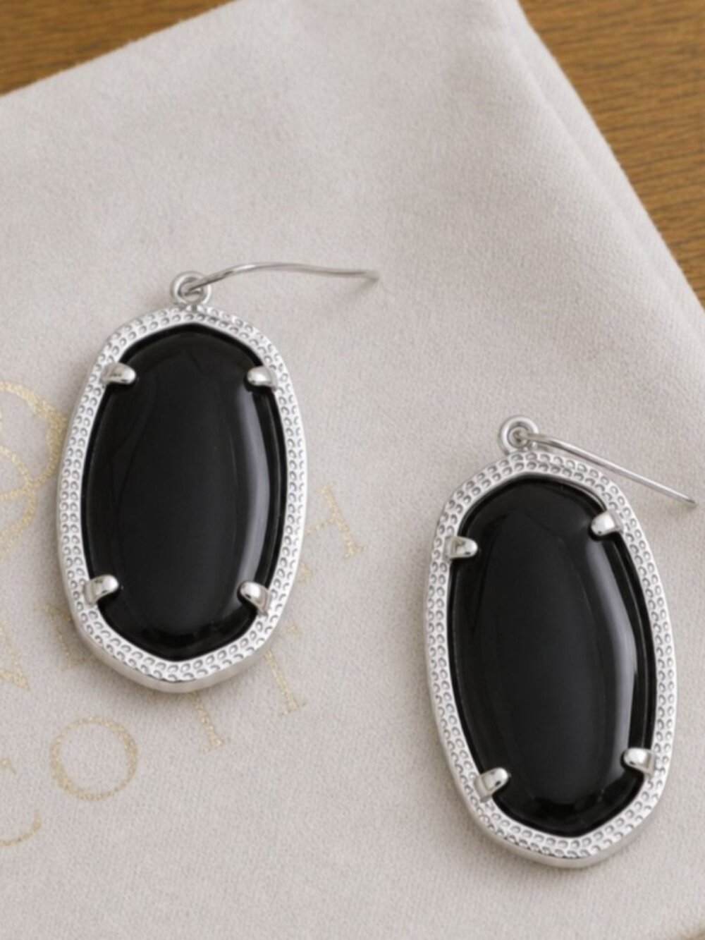 Kendra Scott Elle Drop Earrings Black Opaque Glass - Picture 2 of 2